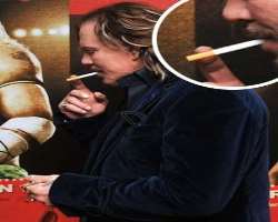 Mickey Rourke smoking